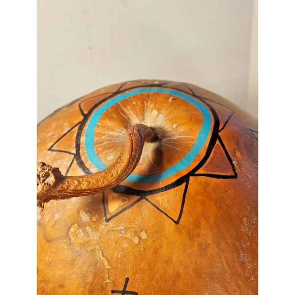 Large Kokopelli Gourd Carved & Painted Signed C. J. Prophet 15" H x 40" Circum - Picture 6 of 15